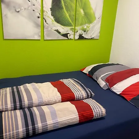 Zwei Mit Balkon Und Stellplatz Voll Moebliert Lejlighed Trier