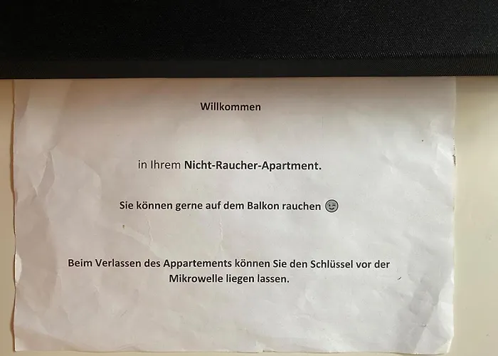 Zwei Mit Balkon Und Stellplatz Voll Moebliert Lejlighed Trier