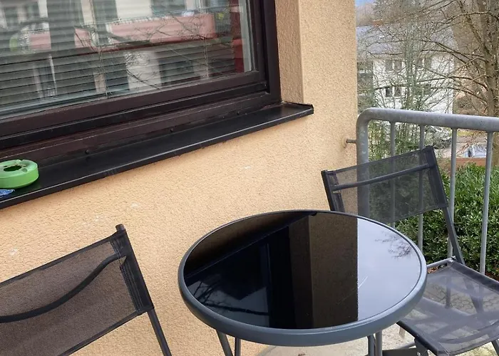 Zwei Mit Balkon Und Stellplatz Voll Moebliert Lejlighed